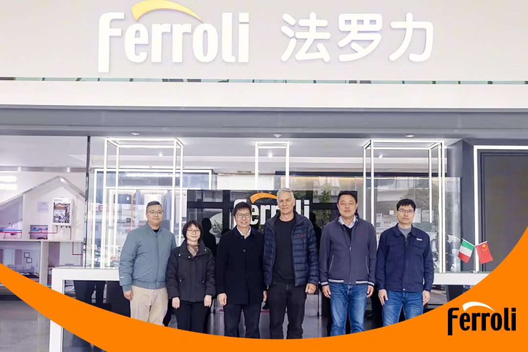 鹤山市市长张华景考察威客电竞广东生产基地