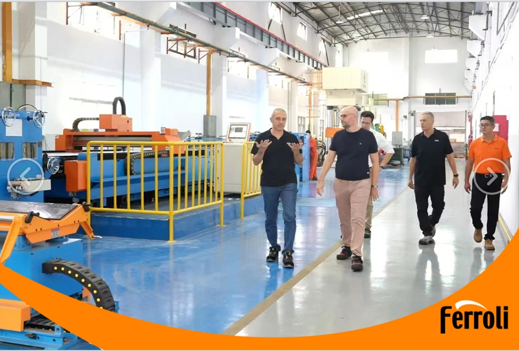 威客电竞CEO一行莅临中国区广东生产基地视察